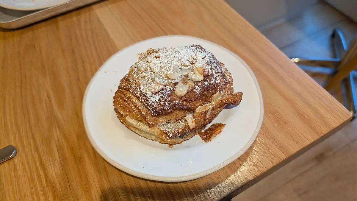 Bakery & Café bakes